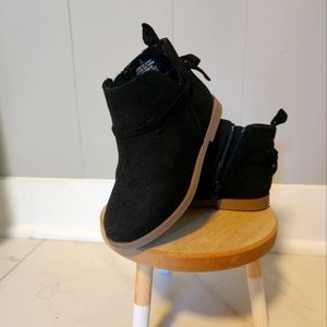 Old Navy Toddler Booties